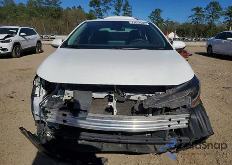 2022 Toyota Corolla Le z USA, uszkodzony, nr VIN 5YFEPMAE2NP309596